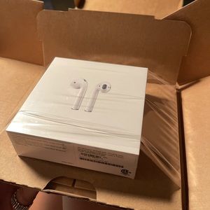 AUTHENTIC AIRPODS WITH CHARGING CASE